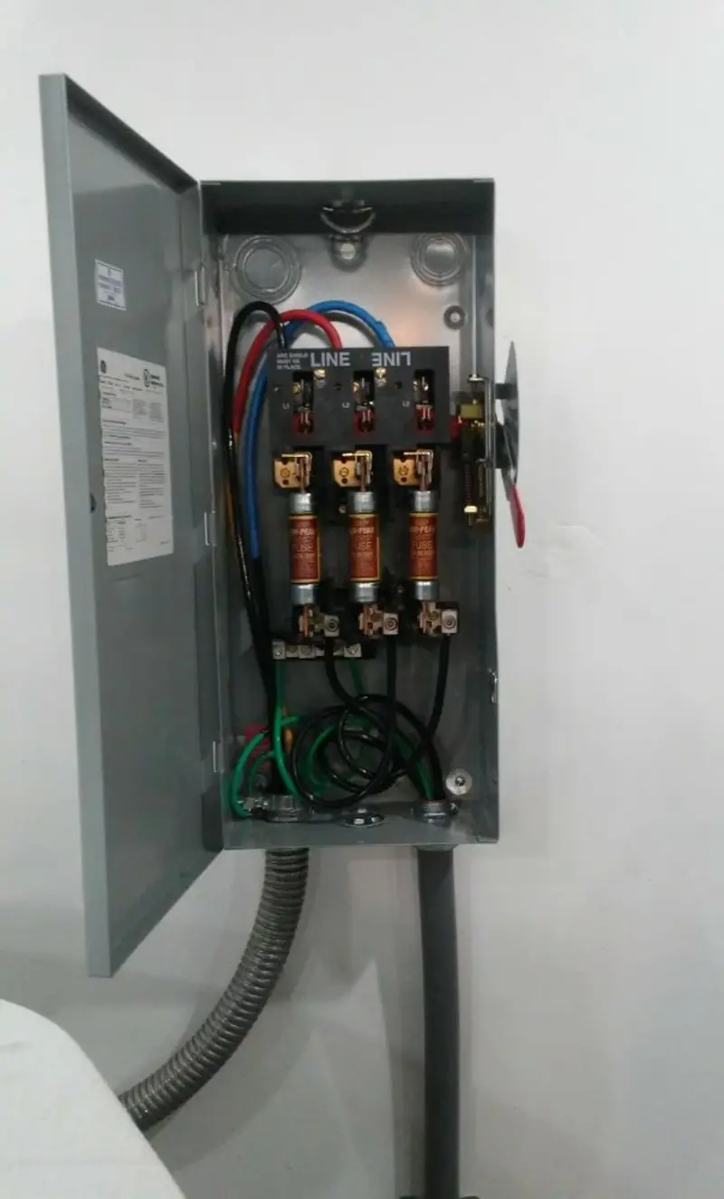 Three-phase disconnect switch installed for Smoke Detector Installation in Casper